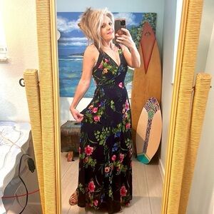 Le Lis,Ranada Navy Floral Faux-Wrap Maxi Dress,VNeck,Excellent Condition Size Sm